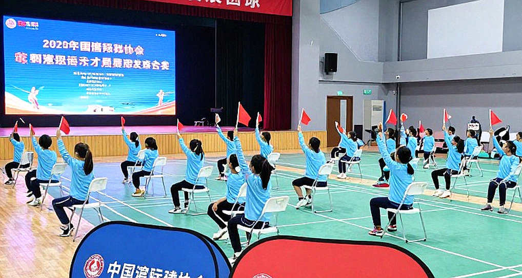 Cầu lông Việt Nam và khoảng trống ở hành lang giữa