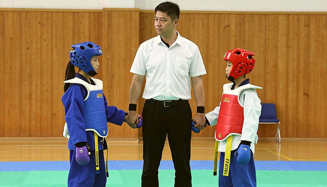Ba mươi phút trong phòng xông hơi và suất tứ kết bỏ trống ở Asian Games 2026