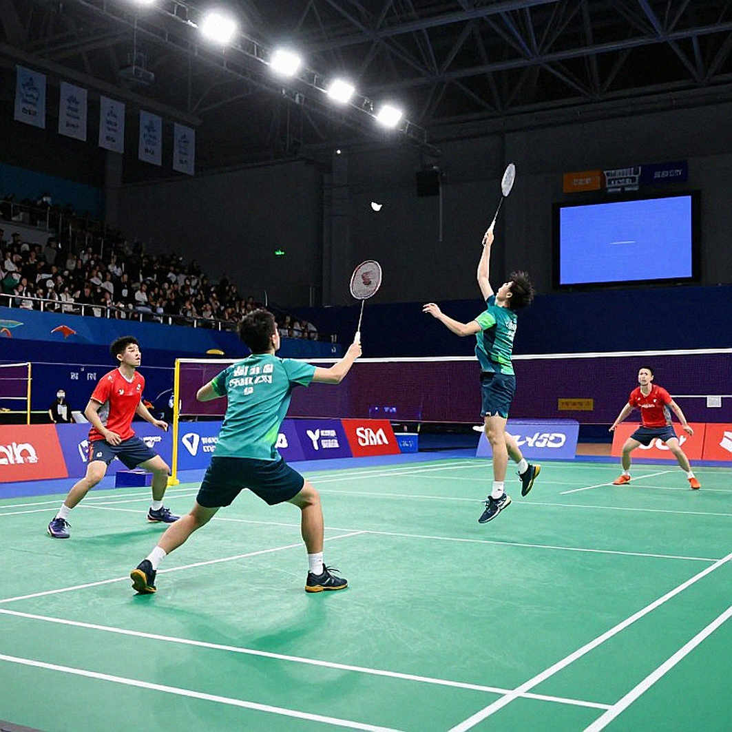 Alwi Farhan tập cùng Momota trước Asian Games 2026: khoản đầu tư không xuất hiện trên bảng điểm BWF