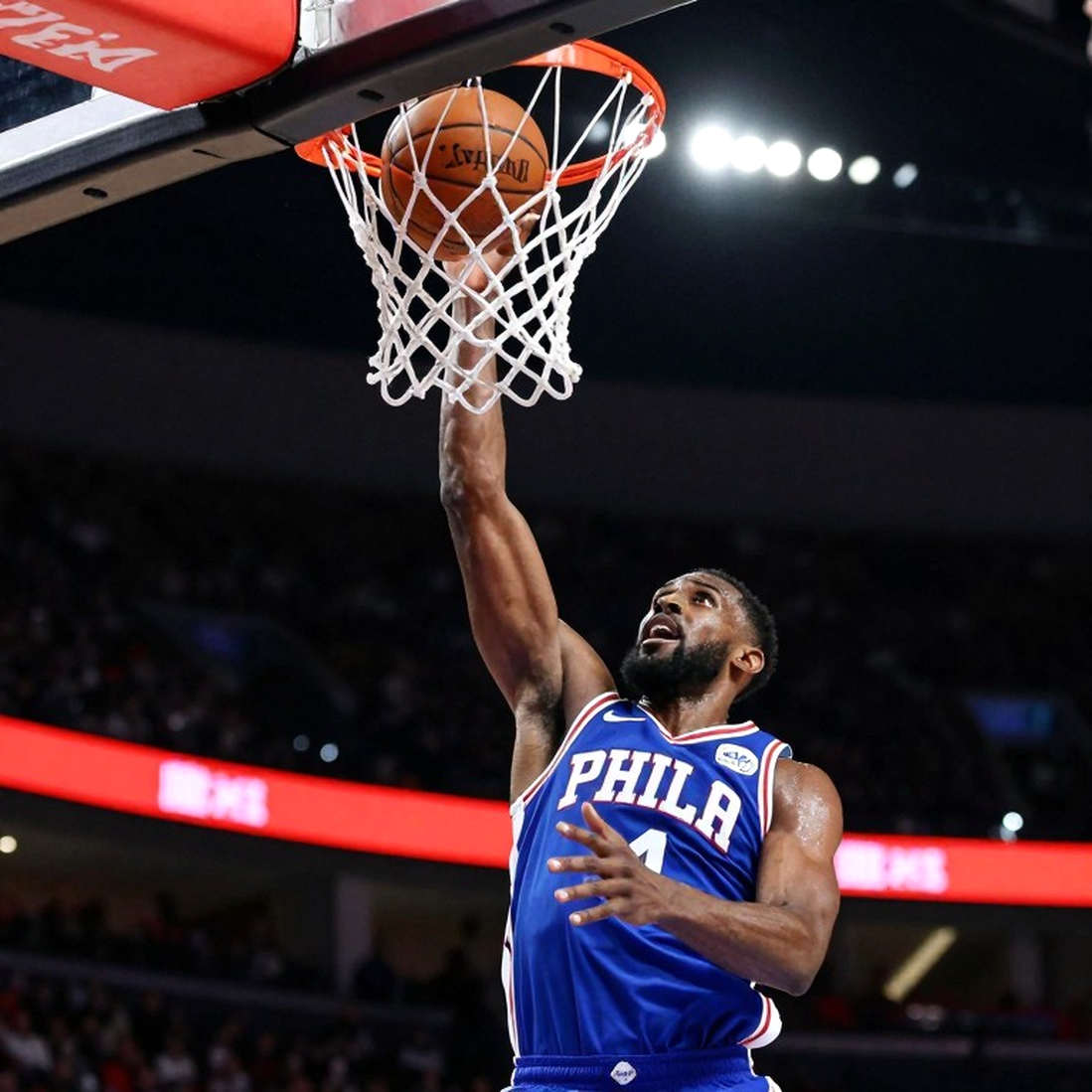 Chấn thương bắp chân của Coby White và lỗ hổng dữ liệu mang tên Charlotte Hornets