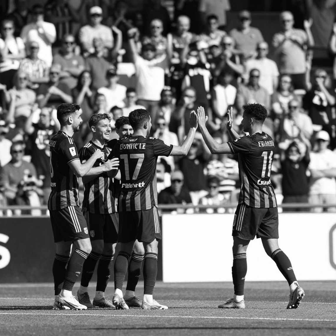 Auckland FC bảo vệ ngôi vương A-League giữa cuộc tái cấu trúc: Khi chiếc cúp được giữ bằng những khoảng trống