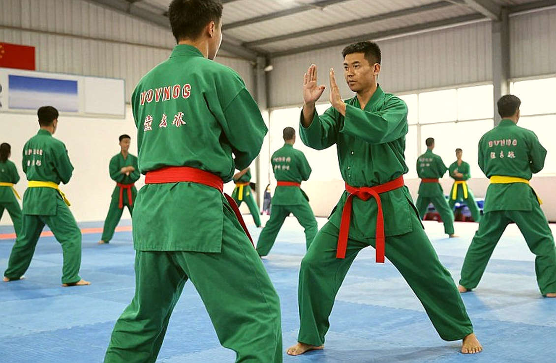Bên trong cỗ máy võ thuật chuyên nghiệp: Khi cơ thể võ sĩ trở thành tài sản có thể đánh đổi